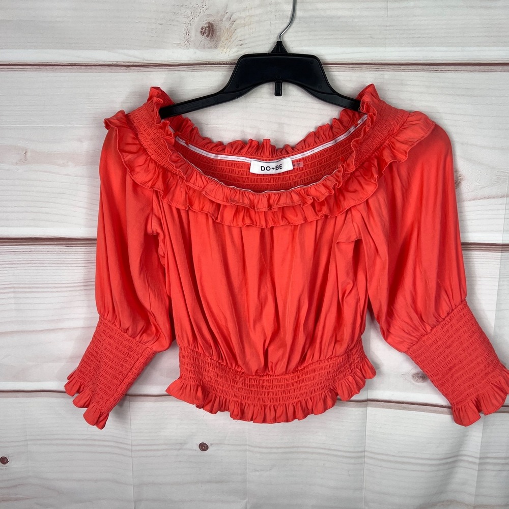 DO + BE Top Womens M Orange Off The Shoulder Blouse Copped Smocked Ruffles Woven